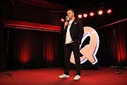 Auf der Bühne bei der Premiere des Quatsch Comedy Club in München: Ralf Winkelbeiner (©Foto: Martin Schmitz)